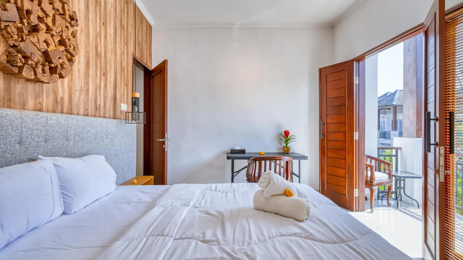 3 Bd Pvt House With Big Common Pool And Gym Villa Nusa Dua  Nusa Dua (Bali)